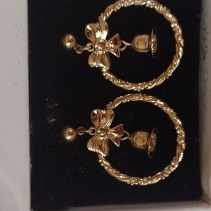 1992 Christmas  bell hoops gold toned surgical steel posts Nib Dangley Bell